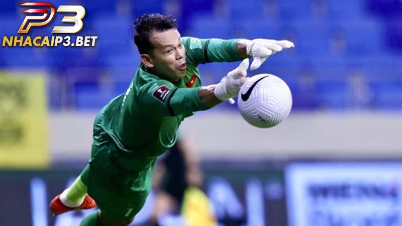 Sự nghiệp CLB của thủ môn Bùi Tấn Trường bạn cần biết